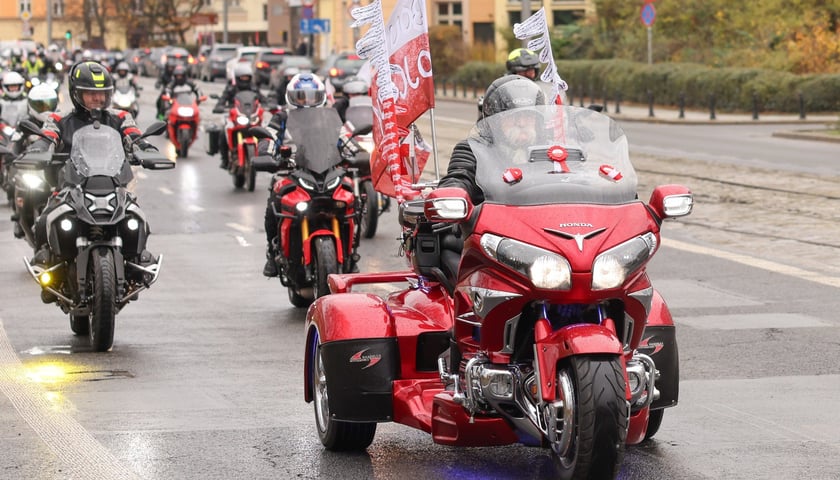 Kawalkada motocykli z okazji Święta Niepodległości we Wrocławiu, 11 listopada 2025