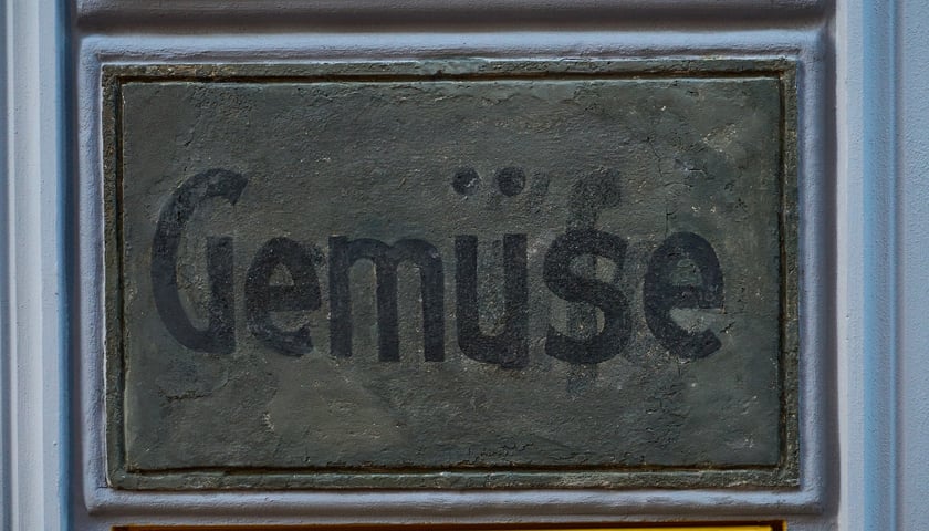 Kamienica wspólnotowa Cybulskiego 19 w listopadzie 2025