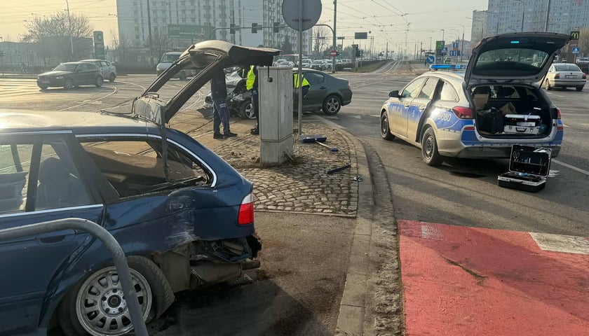 Wypadek przy skrzyżowaniu Bardzkiej i Armii Krajowej - 27 lutego
