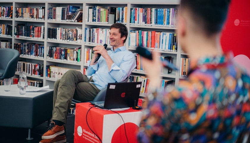 Festiwal Podróżniczy Równoleżnik Zero. Spotkanie z Bartkiem Sabelą