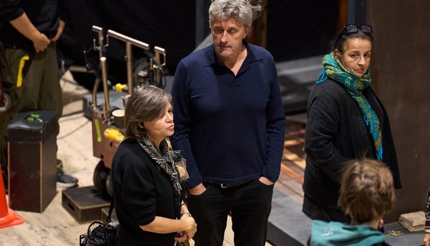 Paweł Pawlikowski. Zdjęcie z planu filmu "Ojczyzna" kręconego we Wrocławskiej Wytwórni Filmowej