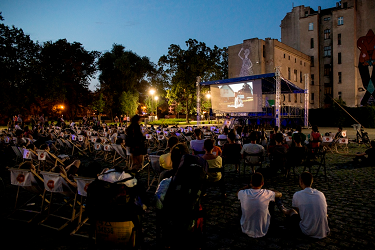 Kino plenerowe na Wyspie Słodowej