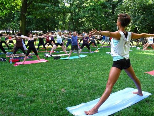 Joga w parku - darmowe zajęcia