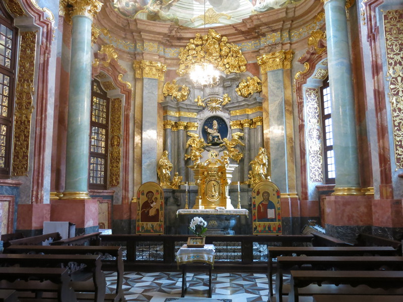 W latach 2000-2013 odbudowano zniszczoną podczas bombardowań w 1945 r. barokową kaplicę Hochberga, fot. Bartosz Moch