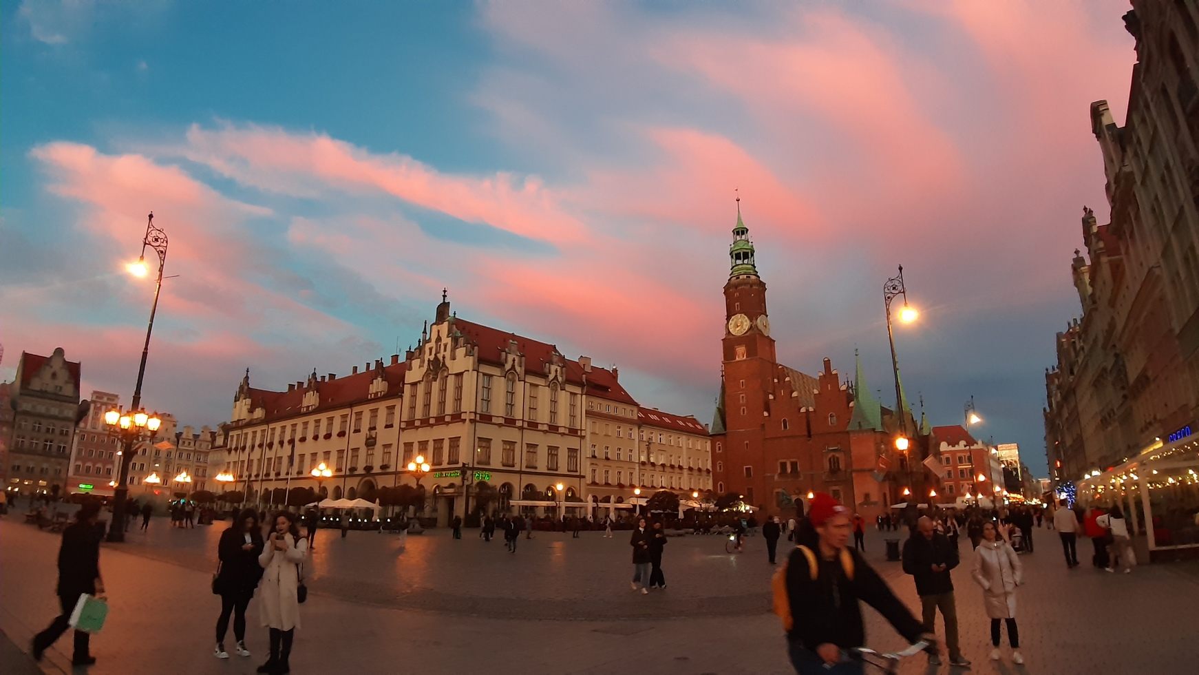 Obłędny zachód słońca nad Wrocławiem. Niebo jak wata cukrowa [ZDJĘCIA ...
