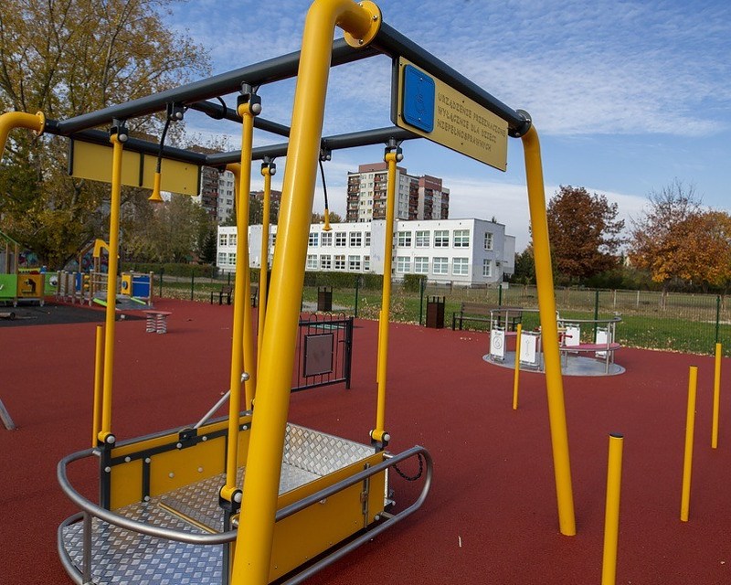 intagrecyjny plac zabaw na Kozanowie przy ul. Ignuta