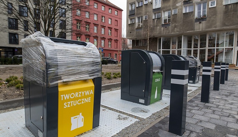 Podziemne kosze na śmieci