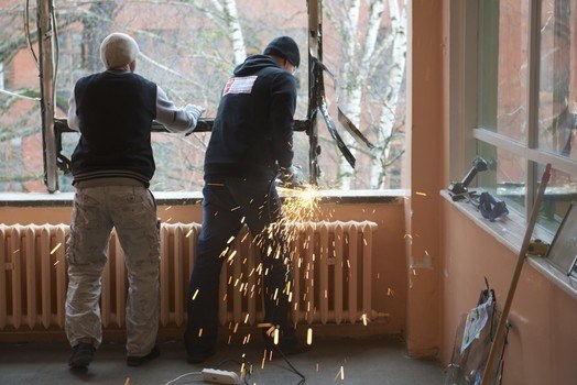 Wymieniają okna w klinice