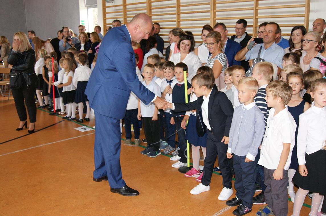 W ZSP nr 12 na Maślicach prezydent Rafał Dutkiewicz uroczyście rozpoczął nowy rok szkolny
