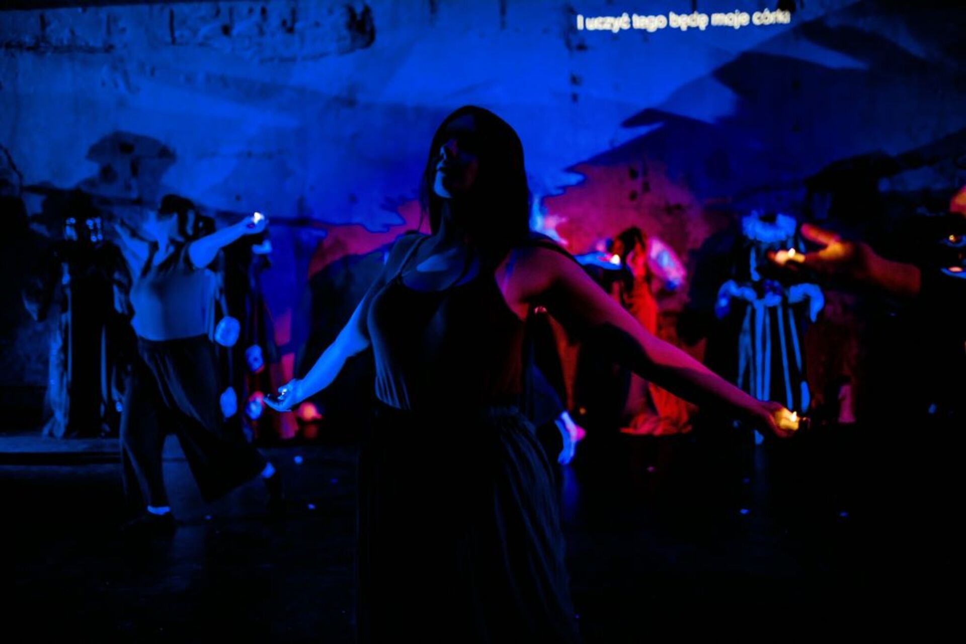 Przedstawienie w MiserArt – strefie kreatywnej w labiryncie wykluczenia, jeden z pokazów adresowany był do publiczności ukraińskojęzycznej, fot. Justyna Żądło/Kolektyw Kobietostan