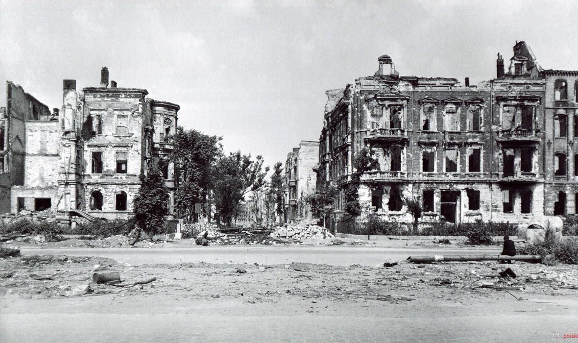 rok 1945