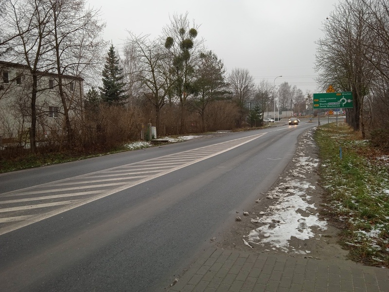 Chodnik, który podlega pod powiat wrocławski