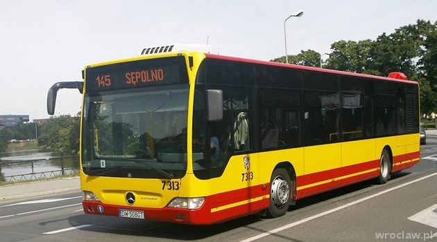 Podróż autobusem na trasie Psie Pole - Wrocławski Rynek