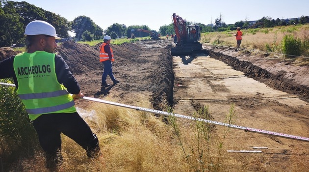 Archeolodzy sprawdzają czy na budowie Osi Zachodniej nie ma pozostałości średniowiecznej osady /fot. Wrocławskie Inwestycje