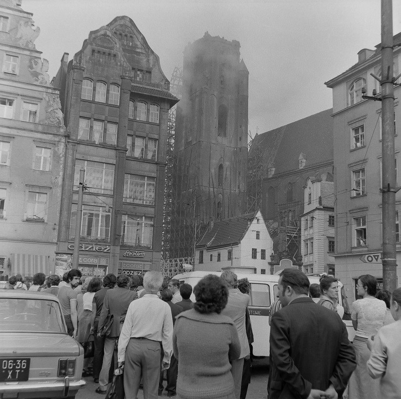 https://www.wroclaw.pl/files/pamiec-i-przyszlosc/rynek-wroclaw-444.jpg