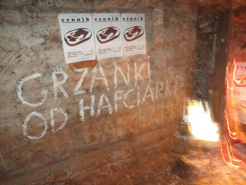 Wystawa prac Grupy Hafciarki w klubie pod Kolumnami