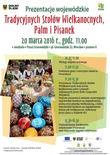 Prezentacje tradycyjnych stołów wielkanocnych, palm i pisanek