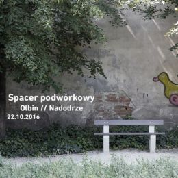 Spacery podwórkowe
