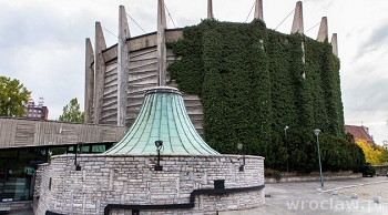 Zwiedzanie Panoramy Racławickiej z lekkim zawrotem głowy