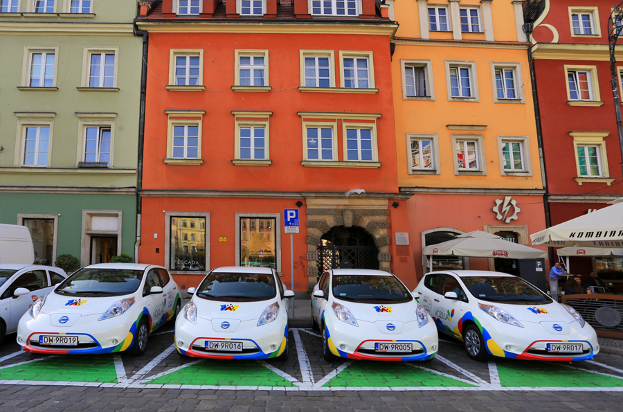 Zobacz, jak działa VOZILLA. Start miejskiej wypożyczalni aut elektrycznych już 4 listopada