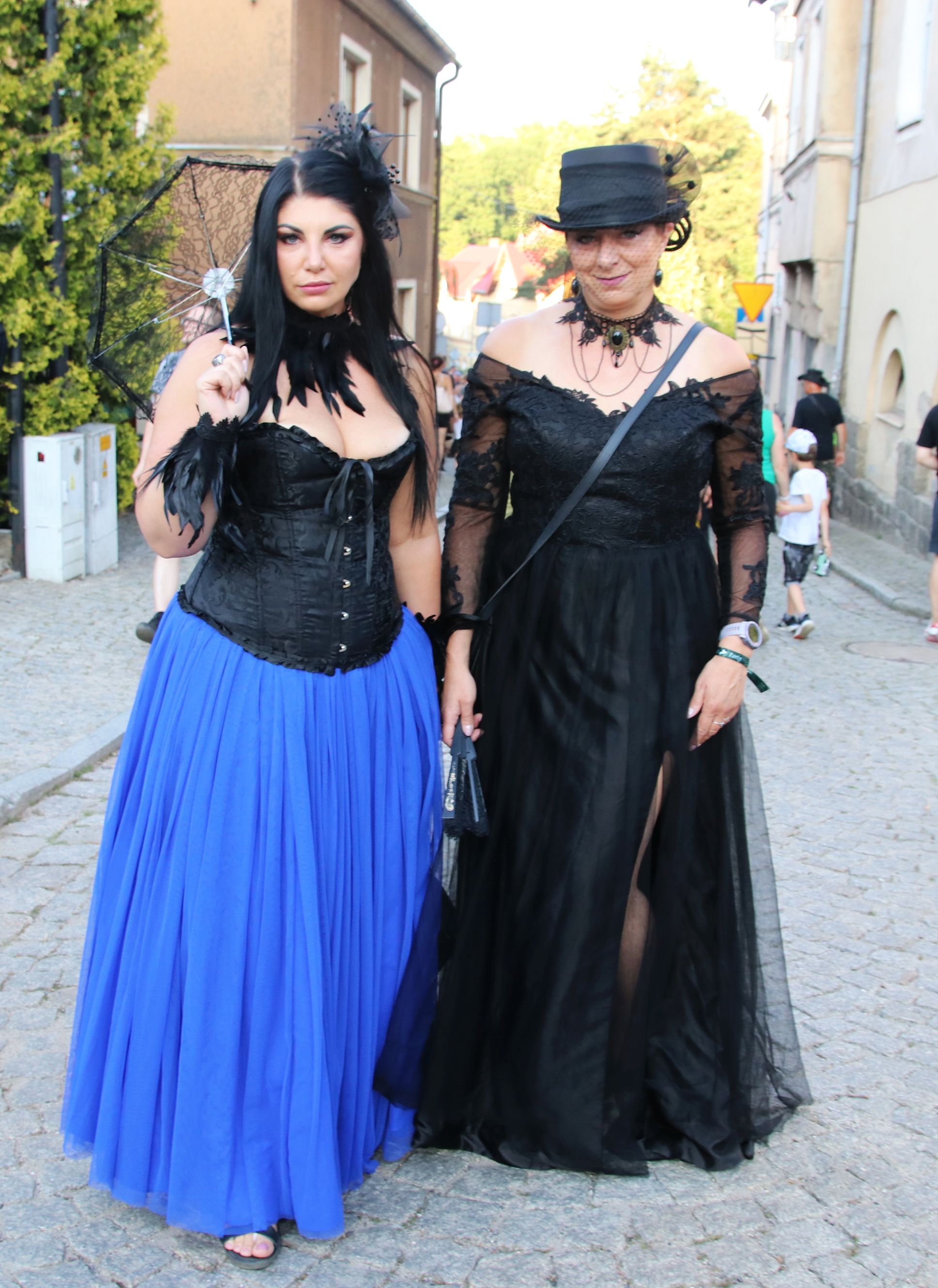 castle-party-2023-w-bolkowie-pi-kne-czarodziejki-i-wampiry-zdoby-y-za