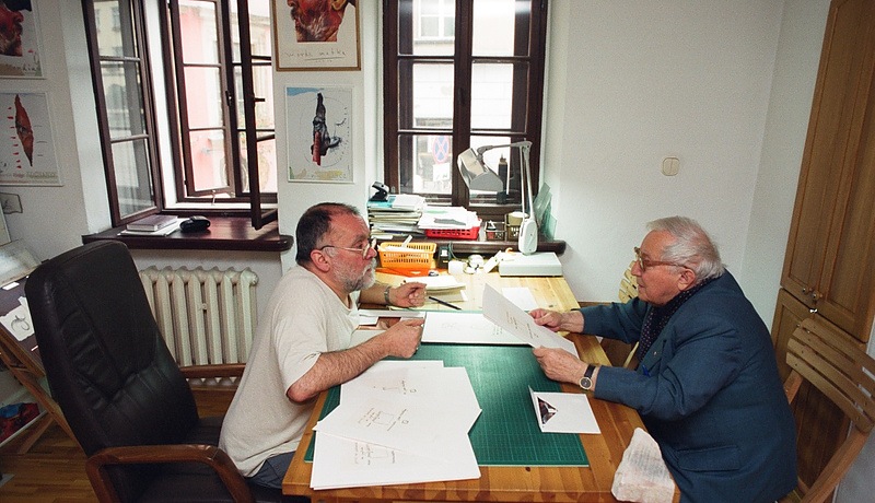 Tadeusz Różewicz z Eugeniuszem Getem-Stankiewiczem w Domku Miedziorytnika/fot. Adam Hawałej