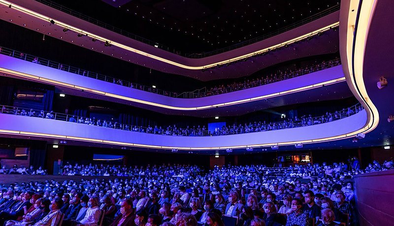 spotkanie tokarczuk i aleksijewicz w narodowym forum muzyki