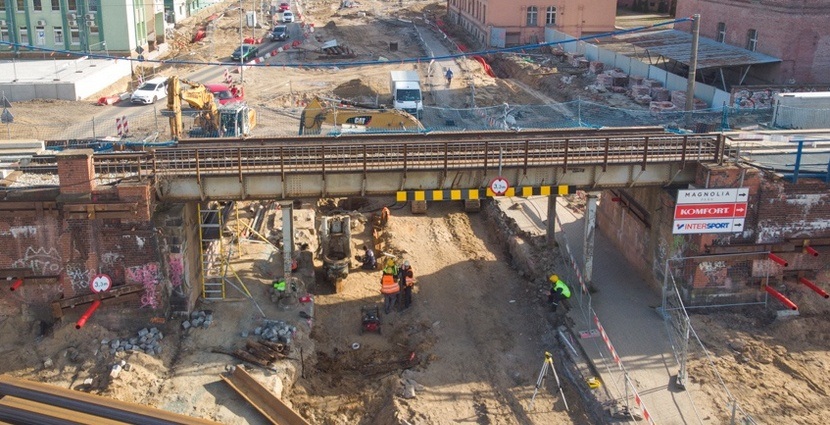 Postęp prac na budowie tramwaju przez Popowice 