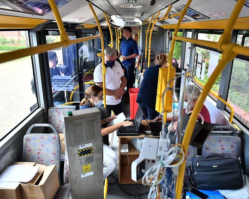 SZCZEPCIObus na wrocławskich ulicach, źródło: materiały prasowe