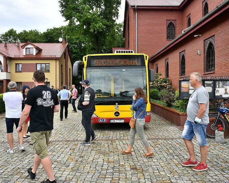 SZCZEPCIObus na wrocławskich ulicach, źródło: materiały prasowe