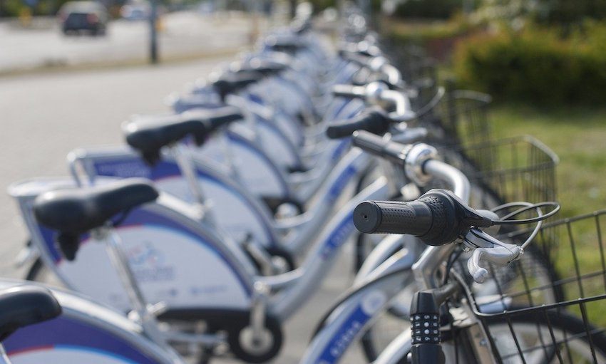 Pixabay - Tematem rozmów będą rozwiązania dedykowane transportowi współdzielonemu, czyli samochody, rowery, hulajnogi 