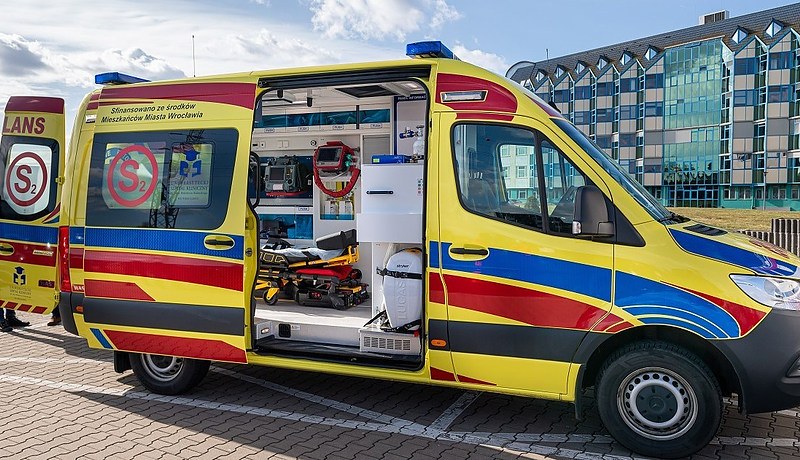 Nowy ambulans dla USK