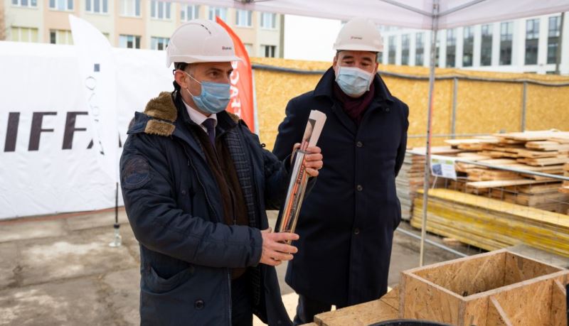 Od lewej Tymon Nowosielski, prezes zarządu Eiffage Immobilier Polska i Denis Mathern, prezes zarządu Eiffage Polska Budownictwo