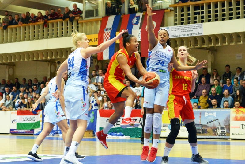 Wrocławianki przez większość meczu utrzymywała dobry rytm w ataku, fot. Ślęza Wrocław