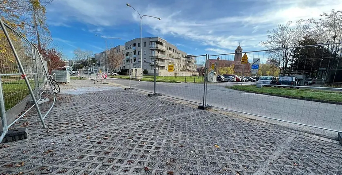 Nowe miejsca parkingowe przy ul. Idzikowskiego
