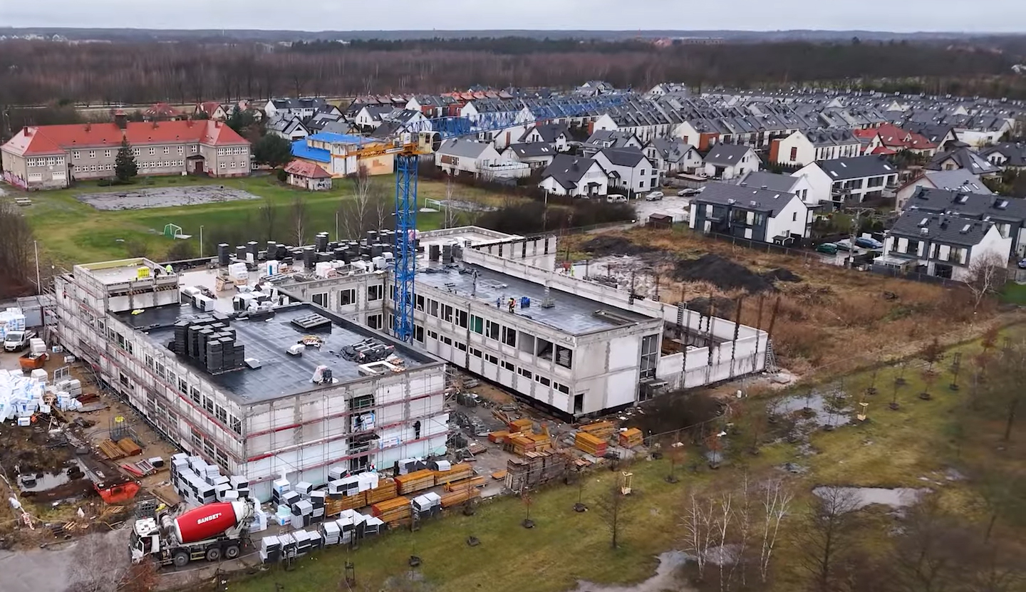 Rośnie nowa szkoła przy ul. Białostockiej na Maślicach